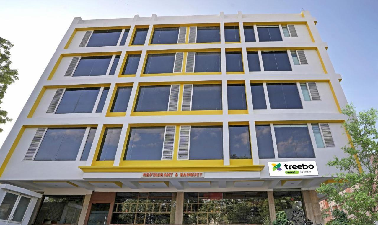 Treebo The Royal Cm, 4 Km From City Palace Dzsaipur Kültér fotó